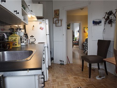 The kitchen in Joey Saunders' apartment.(Pierre Obendrauf / MONTREAL GAZETTE)