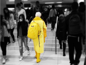 "I think she's in love with yellow," said Instagrammer @natlaugh_
