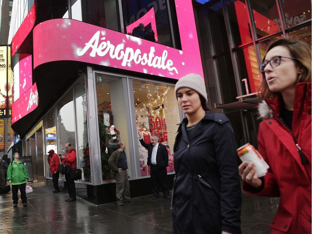 Aeropostale files for bankruptcy, closes 154 stores, turns on lender