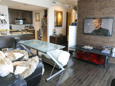 Another view of the living room in Judith Lessard and Wallace Lee's apartment. (John Mahoney / MONTREAL GAZETTE)