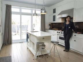 Kimberlie Robert, in her kitchen which was totally redone in her home. (Pierre Obendrauf / MONTREAL GAZETTE) ORG XMIT: 55935 - 0001
