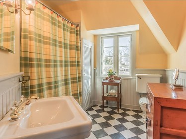 A bathroom. (Photo by Liam Callou courtesy M Immobilier)