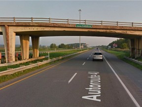 View of overpass at Montée Cadieux at Highway 40 in Vaudreuil-Dorion. Transport Quebec has closed the structure to vehicle traffic as a precautionary measure. (Image courtesy of Google Maps)