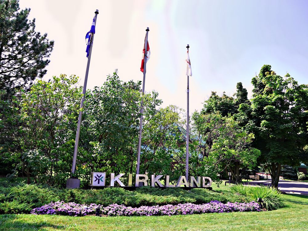 Kirkland Mayor And Councillors Propose Pay Hikes For 2019 21 Montreal   The Flags Outside Kirklands Town Hall During A Relatively C 