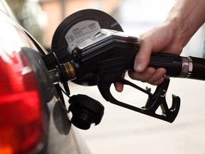 Prices at the pump rise on weekends and holidays, according to the CAA.