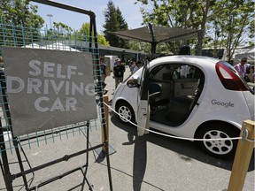 Yoshua Bengio, a pioneer of computer "Deep Learning," cited self-driving cars and Google and Facebook algorithms as recent examples of the emergence of tech driver by artificial intelligence.