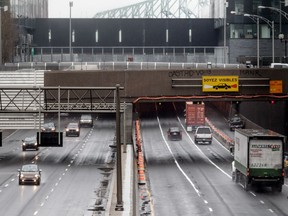 The Ville-Marie tunnel will be partially closed from 10 p.m. Friday to 5 a.m. Monday at Exit 6 (Sanguinet St. and St-Laurent Blvd.). Detours via St-Antoine and Berri Sts. and Viger Ave.