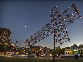 Pierre Ayot’s sculpture of a cross on its side was torn down in 1976 when then-mayor Jean Drapeau ordered the six-kilometre Corridart exhibit to be destroyed just before the Olympics. A replica of Ayot’s artwork has now been erected at the southern tip of Parc Jeanne-Mance.