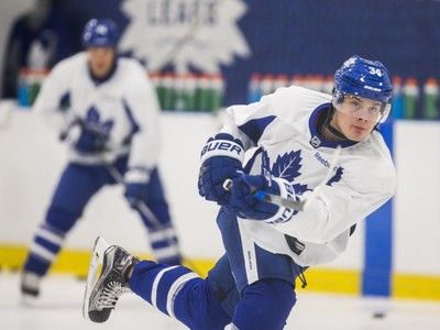 23,961 Toronto Maple Leafs Warm Up Stock Photos, High-Res Pictures, and  Images - Getty Images