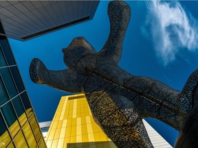 At the Montreal Children's Hospital, Michael Saulnier's statue "Je suis la" tells the story of a giant bear that courageously learned to walk on the planets to travel between the stars.