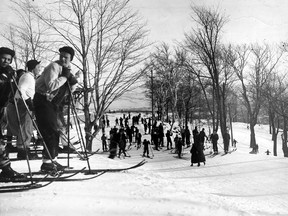 Skiers near the lookout of Mount Royal Park, 1935.