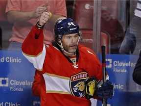 Florida Panthers right wing Jaromir Jagr (68) gives a thumbs up to the crowd after an assist, giving him 1,888 goals, second most in NHL history during third period NHL hockey action against the Boston Bruins, Thursday, Dec. 22, 2016, in Sunrise, Fla.