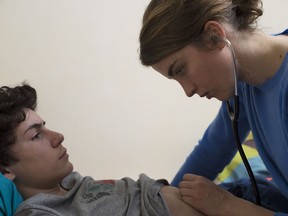 Jenny (Adèle Haenel) discovers a lot about her patients when she tries to find out the identity of a woman who died near her medical clinic.