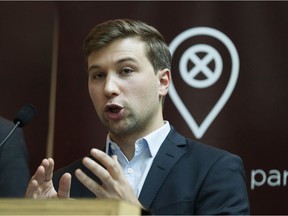 Former student leader Gabriel Nadeau-Dubois speaks at a launch of new non-partisan political entity called Faut qu'on se parle, in Montreal, Wednesday September 28, 2016 at 9:34 AM.  Others in the group include Claire Bolduc, Maïtée Labrecque-Saganash, Jean-Martin Aussant and Alain Vadeboncœur.  (Phil Carpenter / MONTREAL GAZETTE).  ORG XMIT: 0928 city poilicy