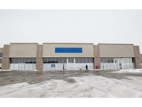 West Island mayors say people are moving west to Vaudreuil, as evidenced perhaps by the vacant stores in the once-popular Rio-Can centre in Kirkland.