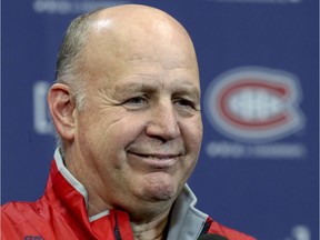 The framed photo of the 2005-06 Canadiens team has never been taken down at head coach Claude Julien's summer home. "I’ve always been proud of it," he says.