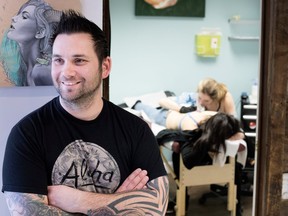 Jeff Wiens, owner of Expressions Tattoos in Vaudreuil-Dorion, has offered to tattoo women who have undergone a mastectom. (Allen McInnis / MONTREAL GAZETTE)