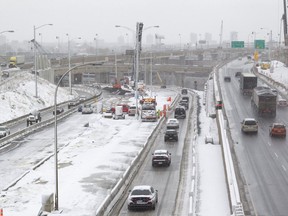 The ramp connecting the southbound Highway 15 with Route 136 east (toward downtown) is completely shut down as of Friday at 11:59 p.m. until Monday at 5 a.m.