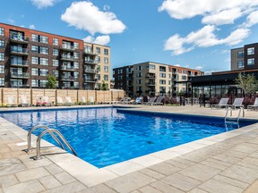 The pool in the courtyard at Le Onze de la Gare.