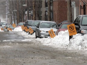 Snow-clearing operations in Montreal will begin at 7 p.m. Monday, Jean-François Parenteau, the executive-committee member responsible for services to citizens, said on Twitter.