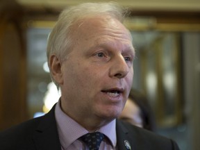 PQ leader Jean-François Lisée says party is walking a tightrope between Quebec's political left and right and it needs to take a stand.