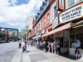 The line outside Schwartz's on St-Laurent Blvd.