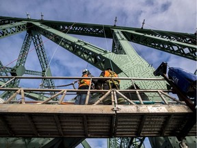 The Jacques Cartier Bridge will be completely closed in both directions from Friday at 11:59 p.m. to Saturday at 4 a.m. and again Saturday night at the same hours.