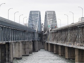 The Mercier Bridge as seen from the Montreal side in November 2016.