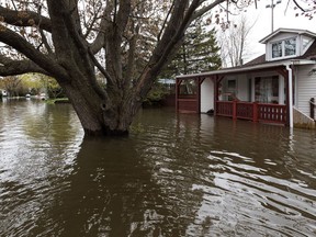 Beaconsfield's fundraiser will help flood victims across Quebec.