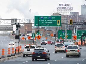 A section of the Bonaventure Expressway leading to the Champlain Bridge will be completely closed to traffic Thursday night