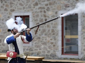 Fort Chambly rifle demonstrations: When smoke gets in your eyes.