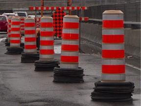 More lane closures on the Île-aux-Tourtes bridge.