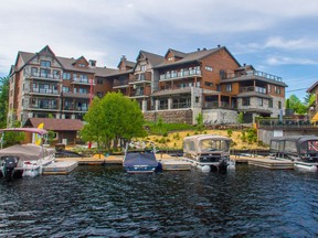 Le Viking Resort is an impressive, sturdy structure of stone and timber, with different configurations of condos for rent — from studios to one-, two- and three-bedroom apartments.