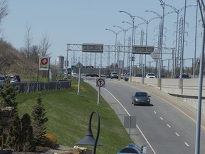 View of Highway 20 eastbound near Morgan Rd. in Baie-d'Urfé.