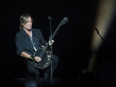 Keith Urban performs in concert at the Bell Centre in Montreal, Saturday, August 12, 2017.