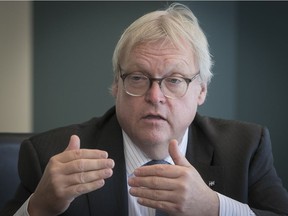 The MUHC needs a new board that can work with Health Minister Gaétan Barrette without kowtowing to his every whim.