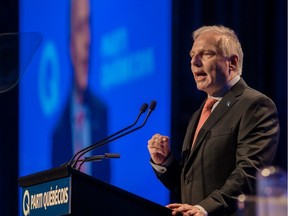 "The financing will follow the students," says PQ leader Jean-François Lisée. "That's what we're betting on."