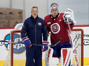 MONTREAL, QUE.: SEPTEMBER 15, 2017-- Montreal Canadiens goaltending coach Stephane Waite speaks with Charlie Lindgren during a training camp session at the Bell Sports Complex in Montreal on Friday September 15, 2017. (Allen McInnis / MONTREAL GAZETTE) ORG XMIT: 59359
Allen McInnis