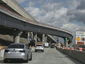 Highway 20 East toward downtown will be closed between the Mercier Bridge and the Turcot until Monday at 5 a.m.
