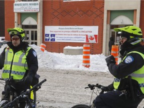 Police outside the Baitul Mukarram mosque in Montreal Friday December 15, 2017.  The mosque in the Cote-des-Neiges district is at the centre of a controversial TVA news report.