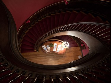 MONTREAL, QUE.: DECEMBER 19, 2017-- A view down the centre of the main staircase at the University Club in Montreal on Tuesday December 19, 2017. The club has decided to sell its landmark building and move members to the St. James club while looking for a new location. All the staff will be let go. (Allen McInnis / MONTREAL GAZETTE) ORG XMIT: 59928