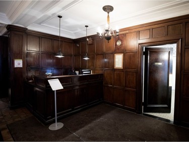 MONTREAL, QUE.: DECEMBER 19, 2017-- The reception desk and entrance to the ladies cloakroom at the University Club in Montreal on Tuesday December 19, 2017. The club has decided to sell its landmark building and move members to the St. James club while looking for a new location. All the staff will be let go. (Allen McInnis / MONTREAL GAZETTE) ORG XMIT: 59928