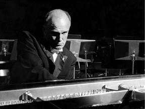 Russian pianist Sviatoslav Richter favoured the most minimal of stage lighting.