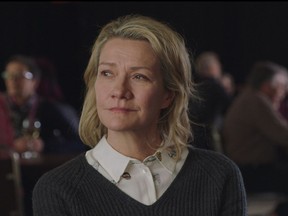 Élise Guilbault is brilliant in Pour vivre ici, playing a woman who is coming to terms with the loss of her husband.