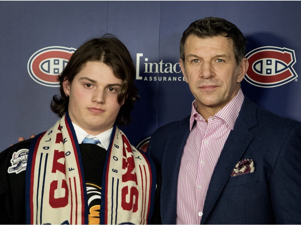 Montreal Canadiens award bursaries to pair of Lac St-Louis Lions