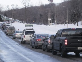 As of June 1, private vehicles will be allowed to use Camillien-Houde  Way and Remembrance Rd. to visit Mount Royal and park there, but not to cross from one side to the other.