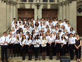 The Beaconsfield High School senior concert band in New York City with music teacher Valérie Lepage.