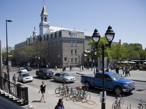 Mont-Royal Ave. will be closed to road traffic Thursday through Sunday.