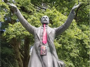 Photo posted on Twitter on Monday, May 28, 2018. "In Honour of Red Fisher @ThePHWA We have put a Red Tie, along with his book on the Lord Stanley statue in Stanley Park, Vancouver. #RedFisher we will always remember you as the Greatest Hockey Writer. RIP Red Fisher." Credit: Twitter