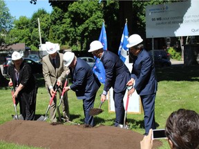 A ground breaking ceremony for a $95 million expansion project of the Lachine Hospital was held last Thursday.